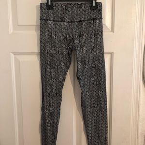 Cute printed leggings.